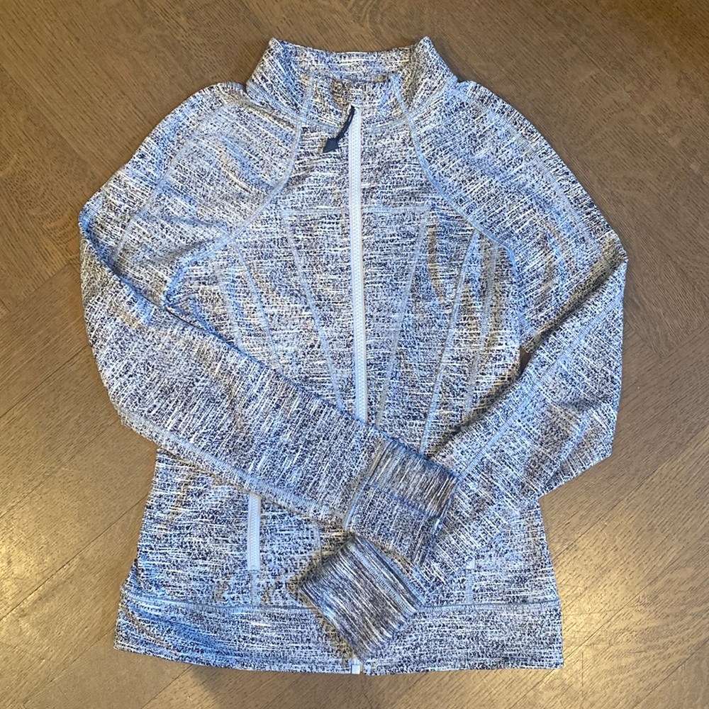 COPY - Iviva Define Jacket size 14 teen or XS women- zip pockets, thumb holes